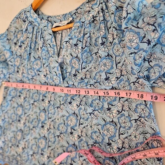 VINEYARD Vines Frangipani Floral Beachy Popover Blue and White Top, Size XS - Picture 8 of 9
